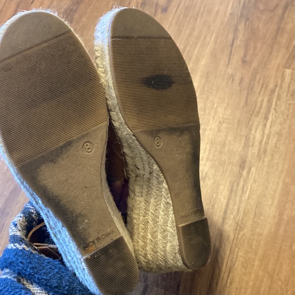 Gap Womens tan size 8 wedges - Picture 5 of 6